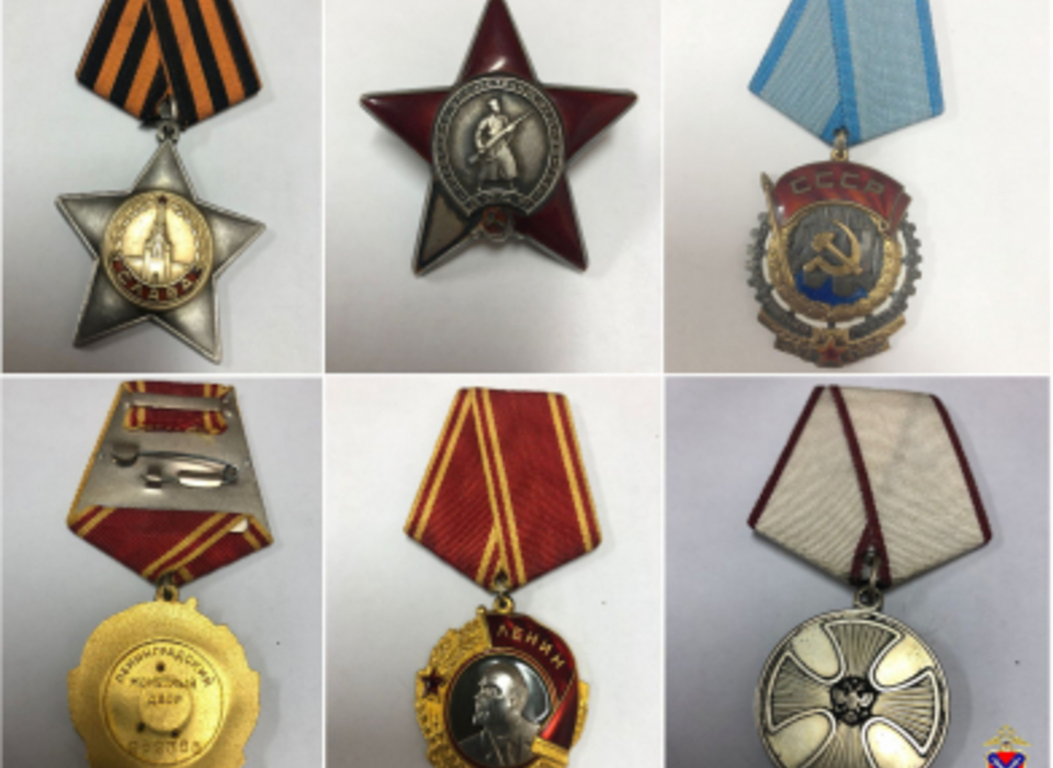 В Волгограде директора антикварного магазина осудят за продажу медалей и орденов